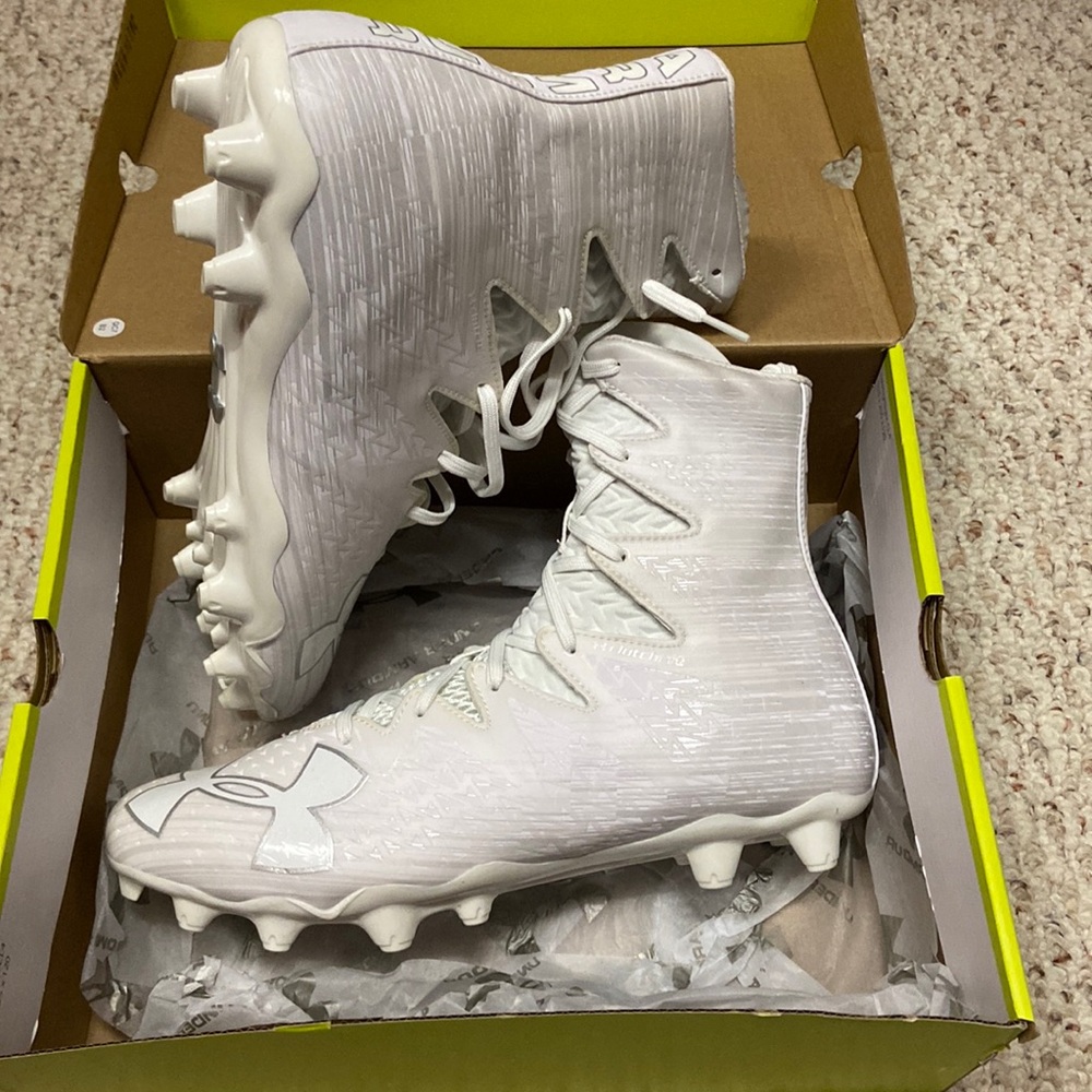 Under Armour highlight Size 10.
